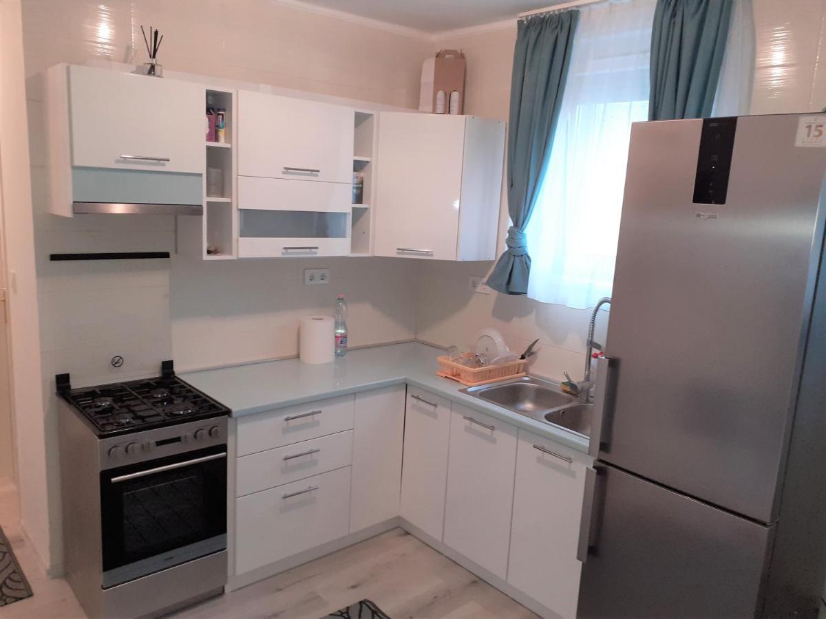 凯斯特海伊Nelli Apartman公寓 外观 照片