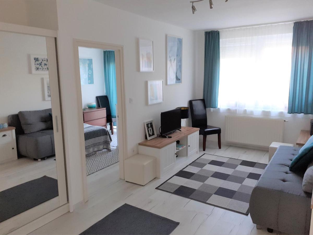 凯斯特海伊Nelli Apartman公寓 外观 照片